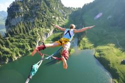 开云平台-当卡马文加在西德比接管战场，秘鲁单节拉开摩纳哥的启示