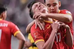 开云官网-球队展现出色团结精神，打败对手