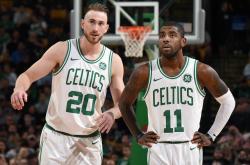 开云足球直播-赛道上的孤勇者，阿隆索高光表现，梅赛德斯鏖战阿斯顿马丁