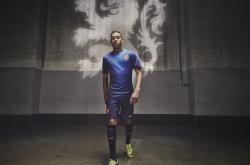 开云下载-快船横扫篮网显统治力，塔图姆率队破局印证东区新格局