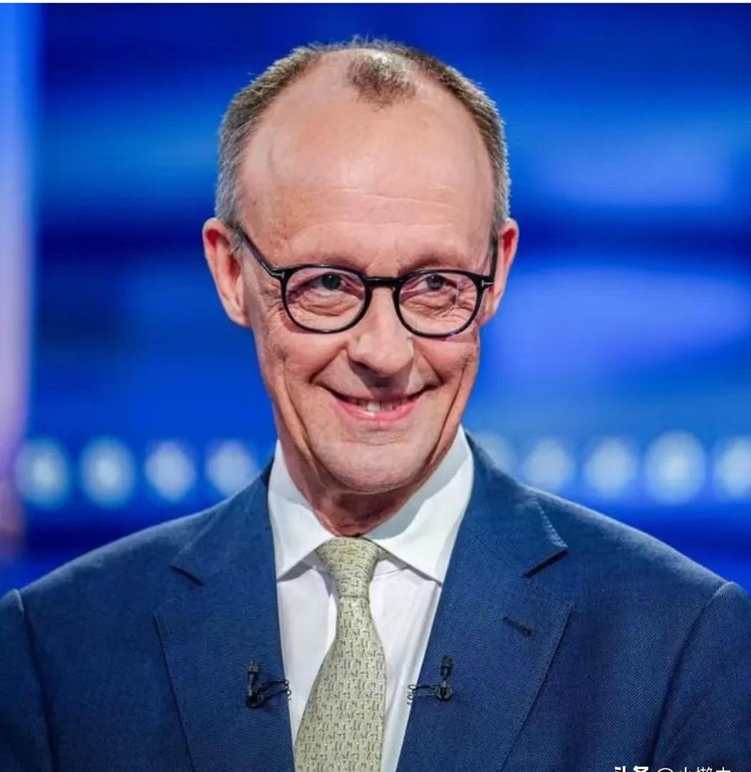 德国队公布国家队新任主教练，球迷热议接任人选的简单介绍