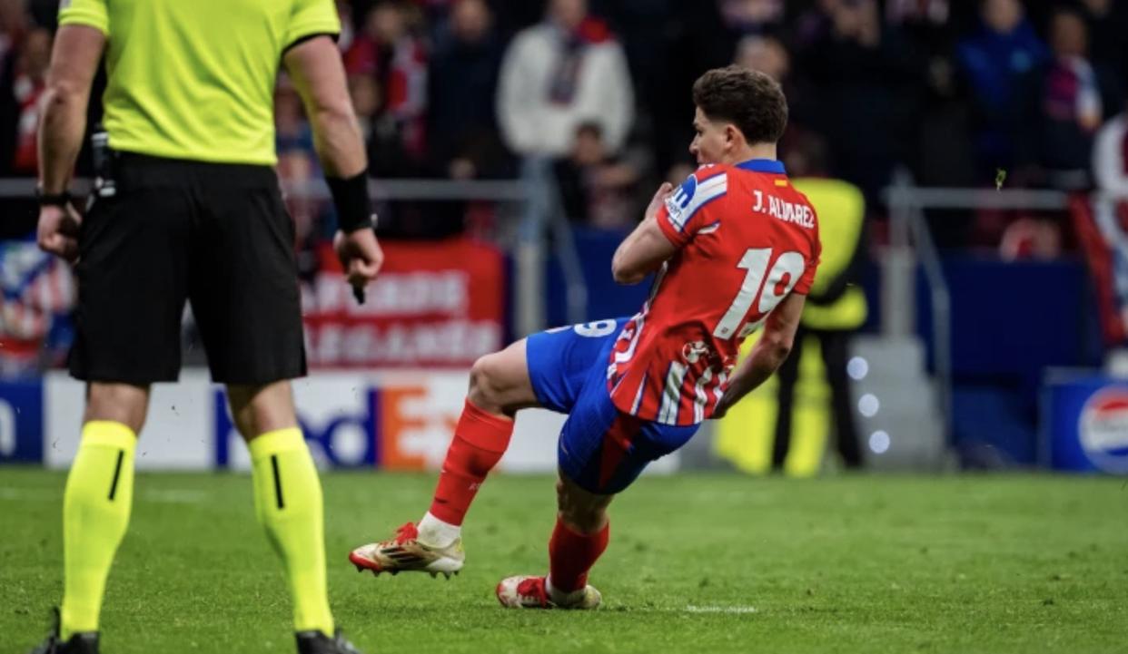 英格兰轻取波兰，阿尔瓦雷斯打破历史纪录的简单介绍