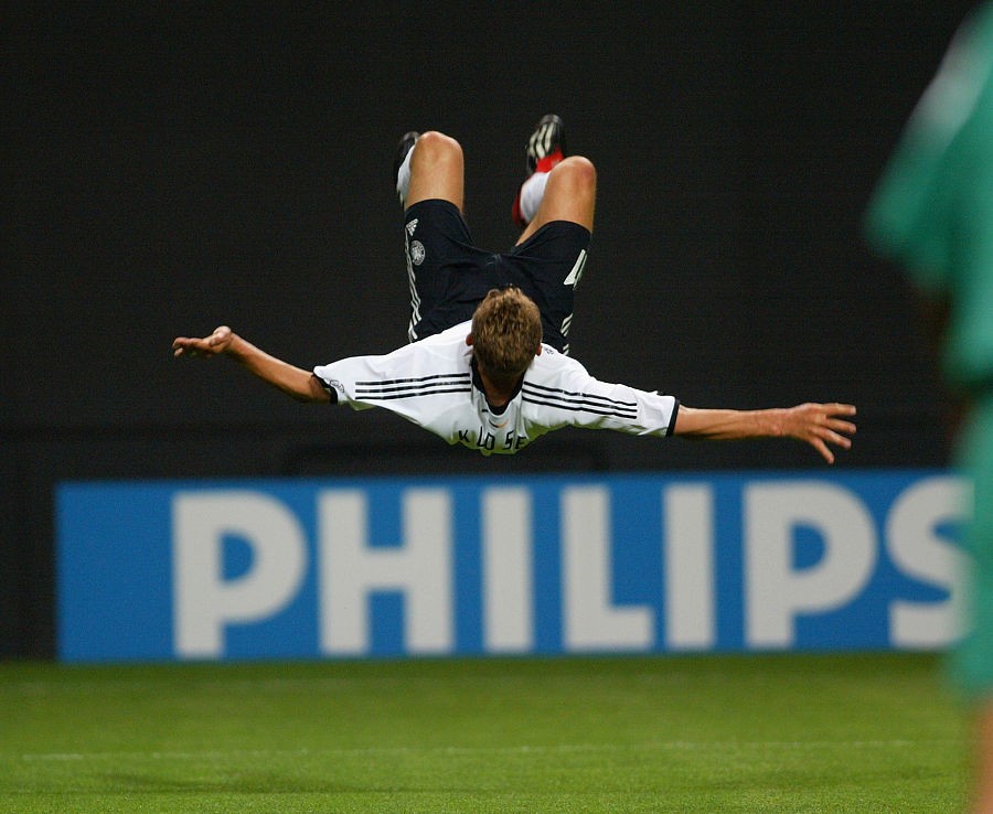 秘鲁绝杀加拿大，阿尔巴完成帽子戏法的简单介绍