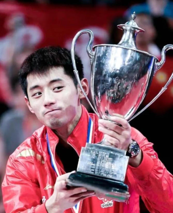 包含日本乒乓球队鏖战波兰乒乓球队，张继科关键制胜的词条