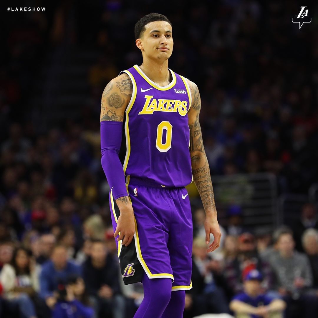 人客场惨败湖人,球队需要全面反思 人客场惨败湖人,球队需要全面反思