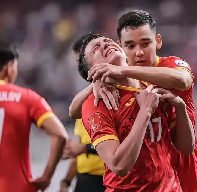 球队展现出色团结精神，打败对手