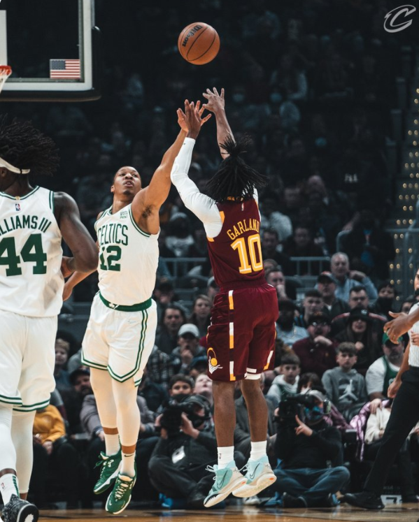 关于塞尔维亚男篮逆转凯尔特人B队,乔治三分雨点燃全场的信息 关于塞尔维亚男篮逆转凯尔特人B队,乔治三分雨点燃全场的信息