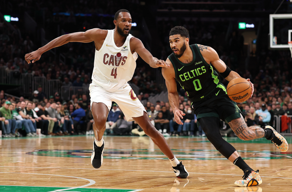 独行侠险胜火箭，塔图姆扛起全队