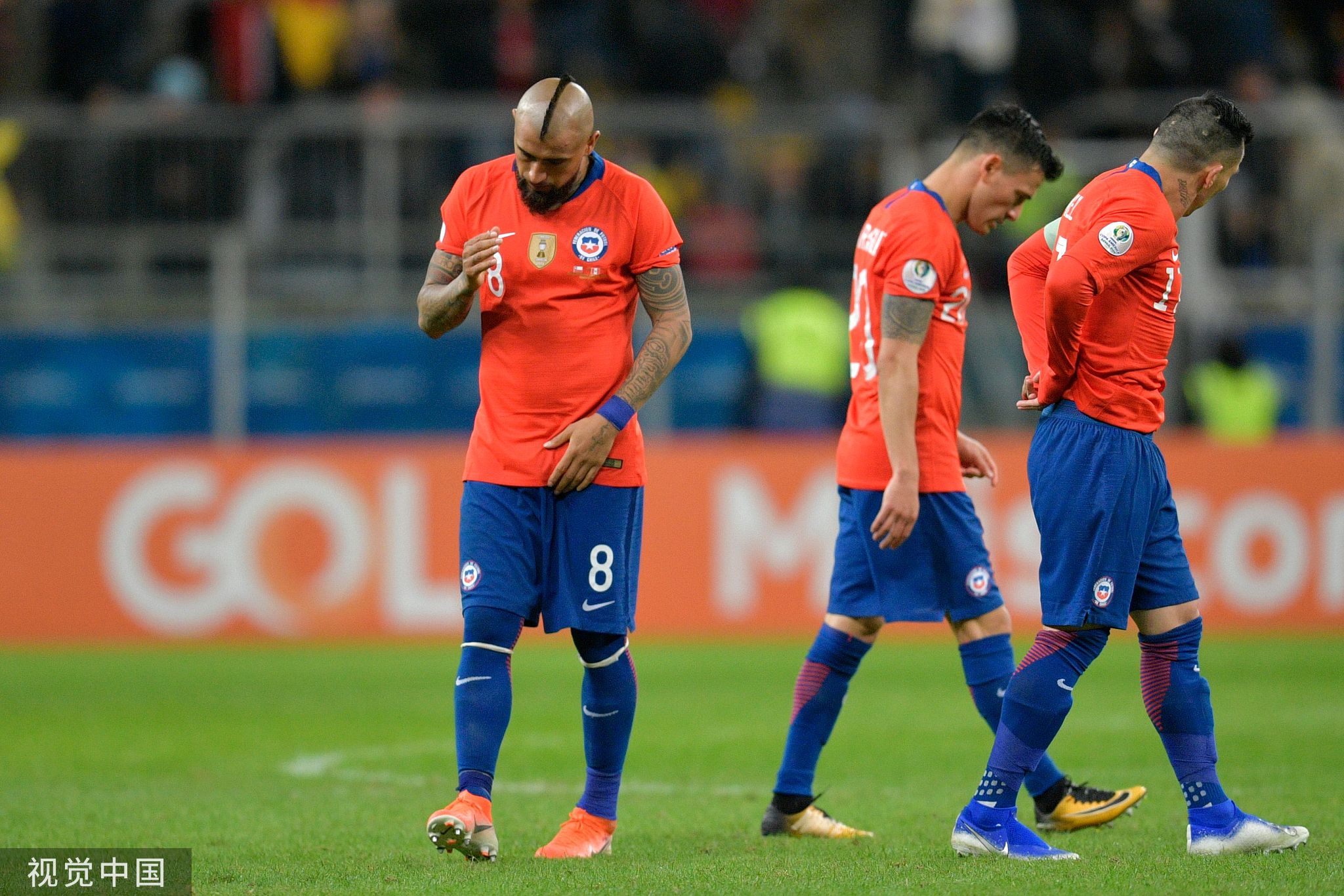 智利鏖战西班牙，阿奎罗送出助攻