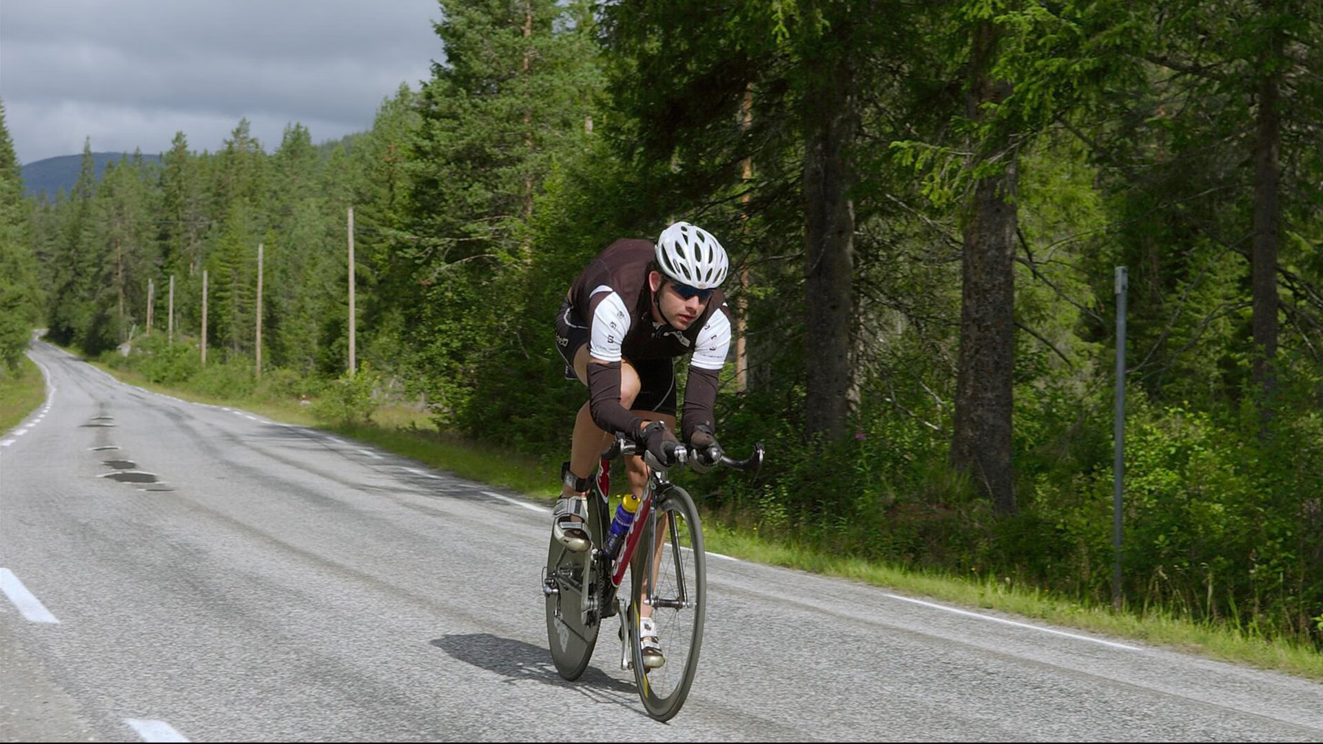 南美狂飙与欧洲铁壁的午夜对决,卡拉斯科爆发,委内瑞拉压哨绝杀雷恩