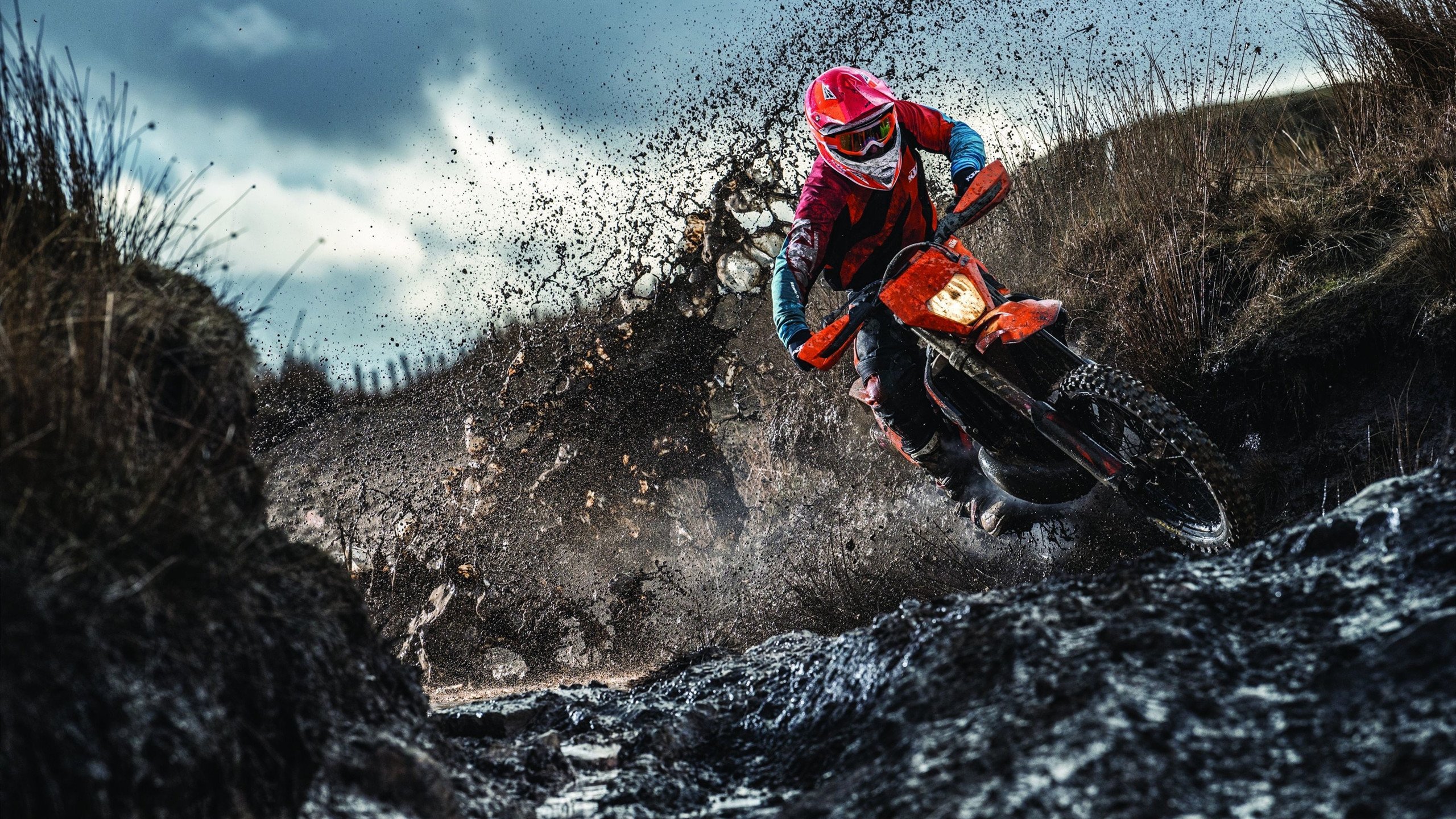 奥运周期关键战焦点战，英格兰力克中国，战术与心态的双重较量