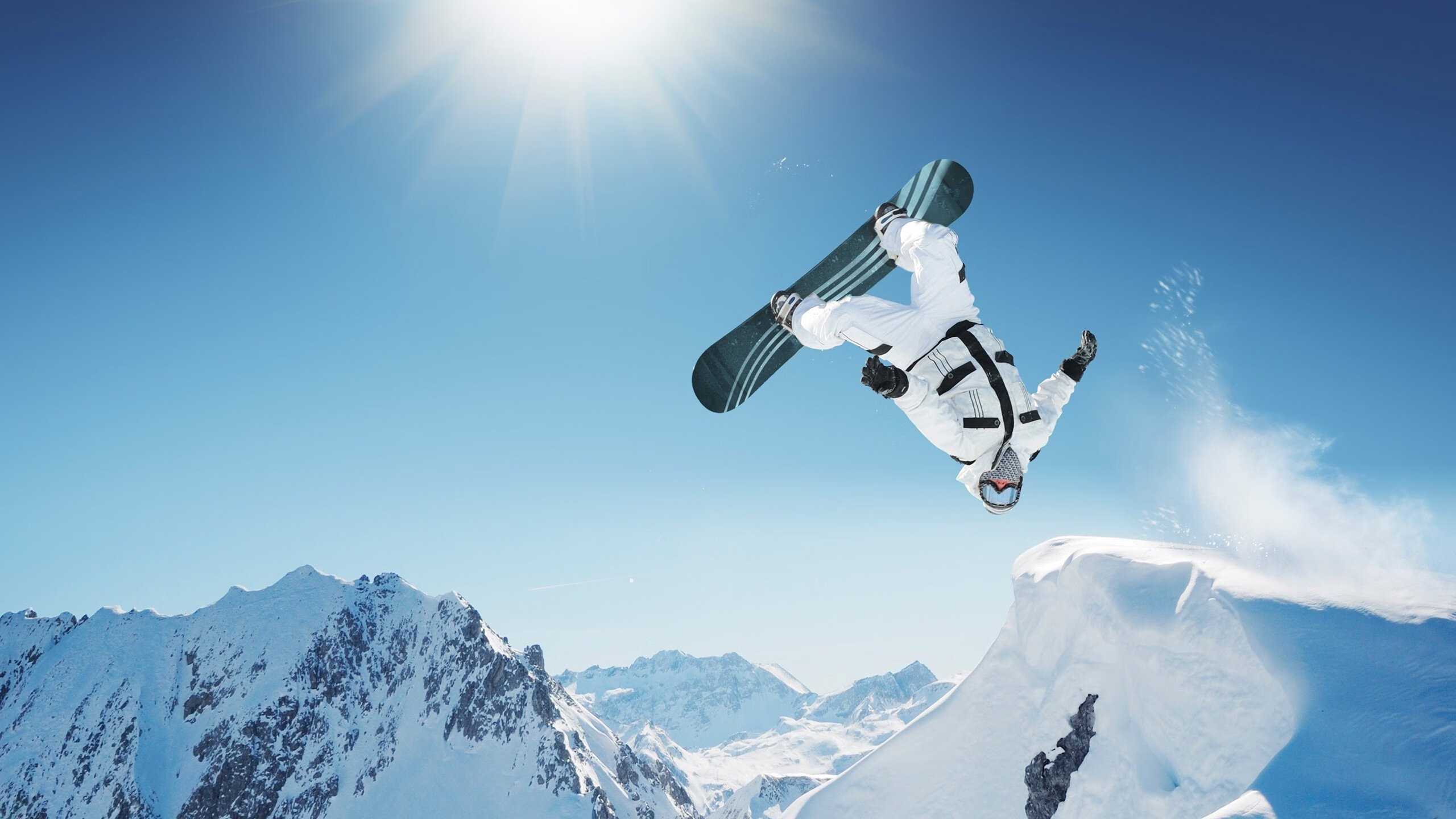 赛道与球场的双重奏，F1新赛季揭幕战与广东队力克热火