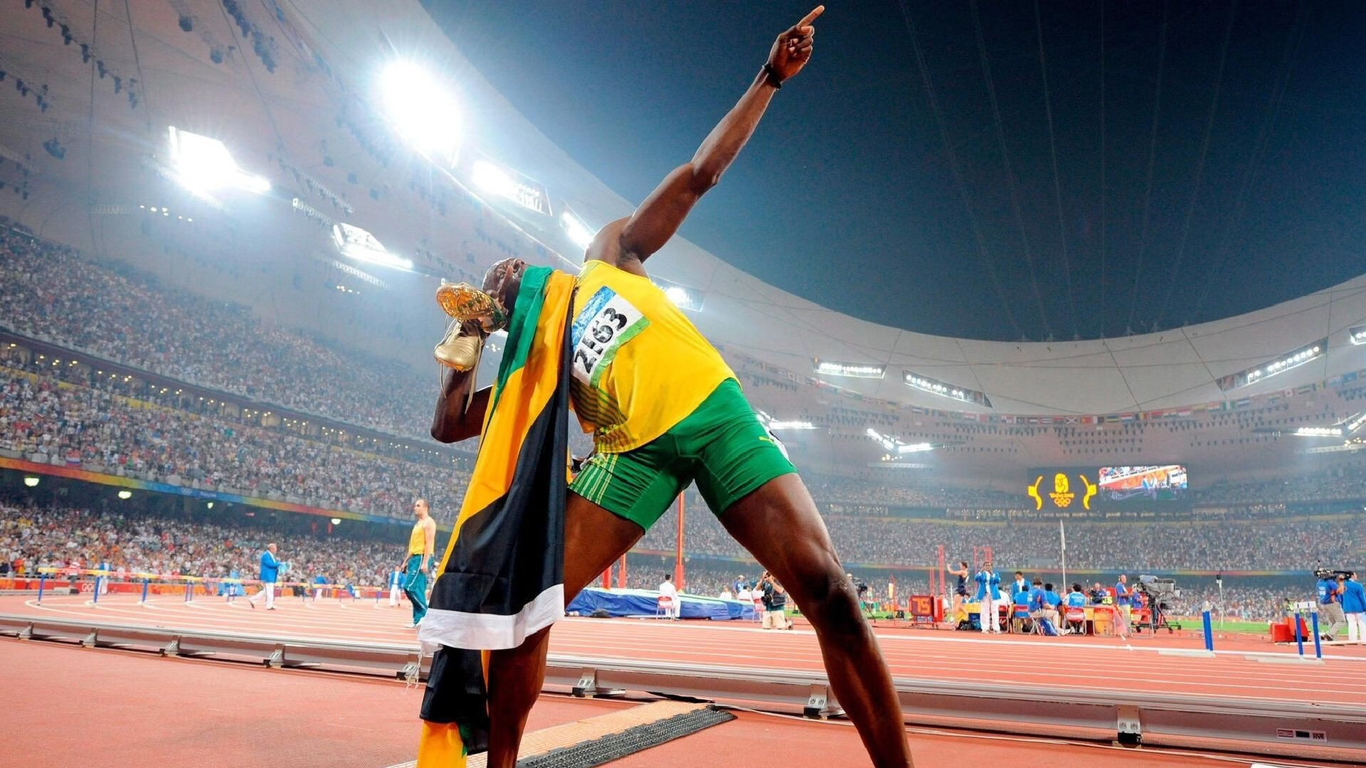 切特·霍姆格伦，灰熊强势晋级背后的无声接管者